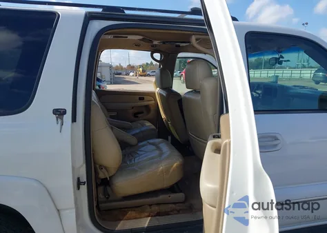 2002 Chevrolet Suburban 1500 Lt из США, поврежденный, VIN 3GNEC16Z12G203560